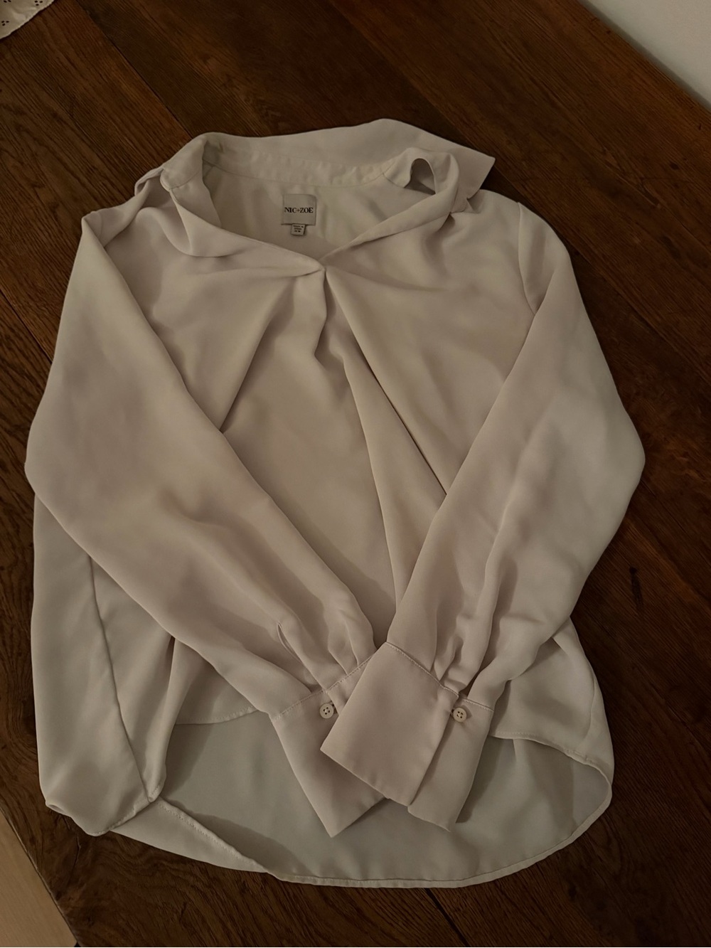 NIC+ZOE Soft Cream Pleated V-Neck Blouse